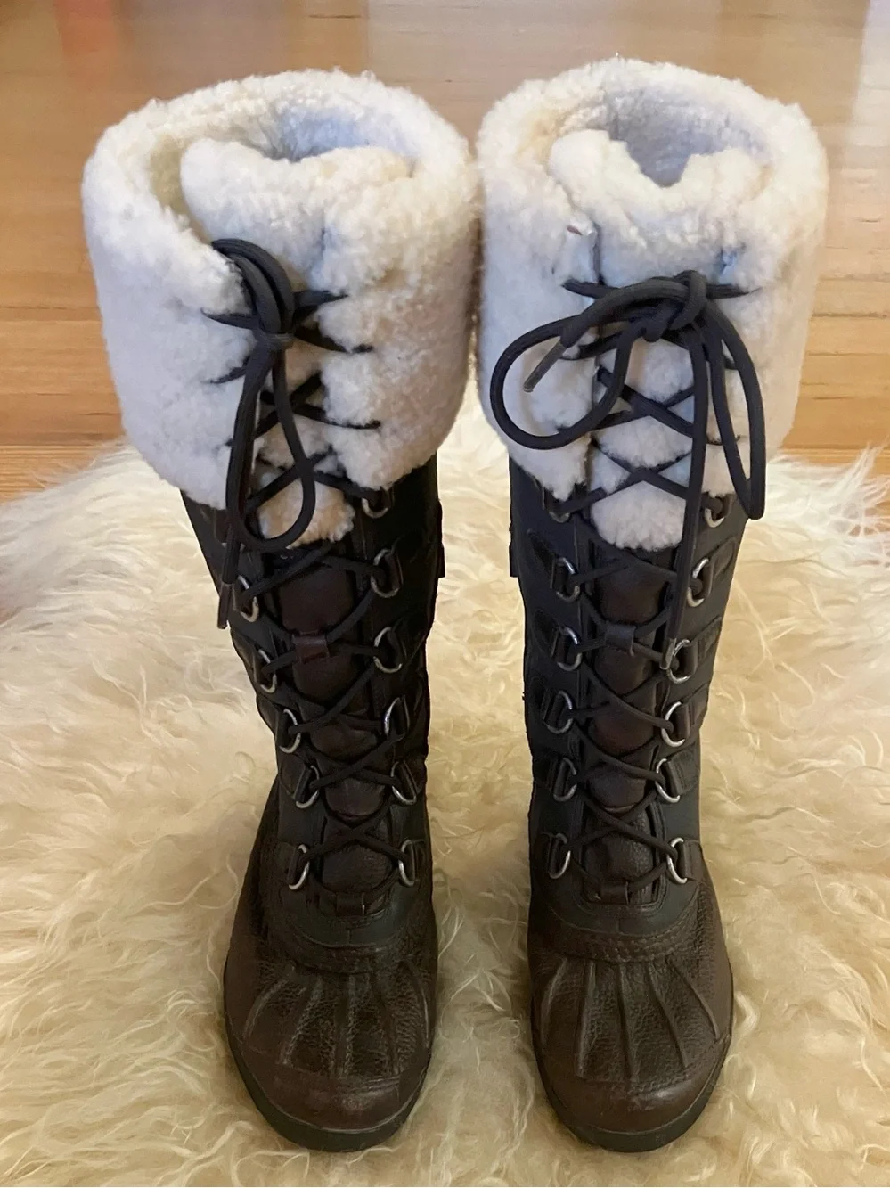UGG Australia Edmonton waterproof winter boots Sz 6.5